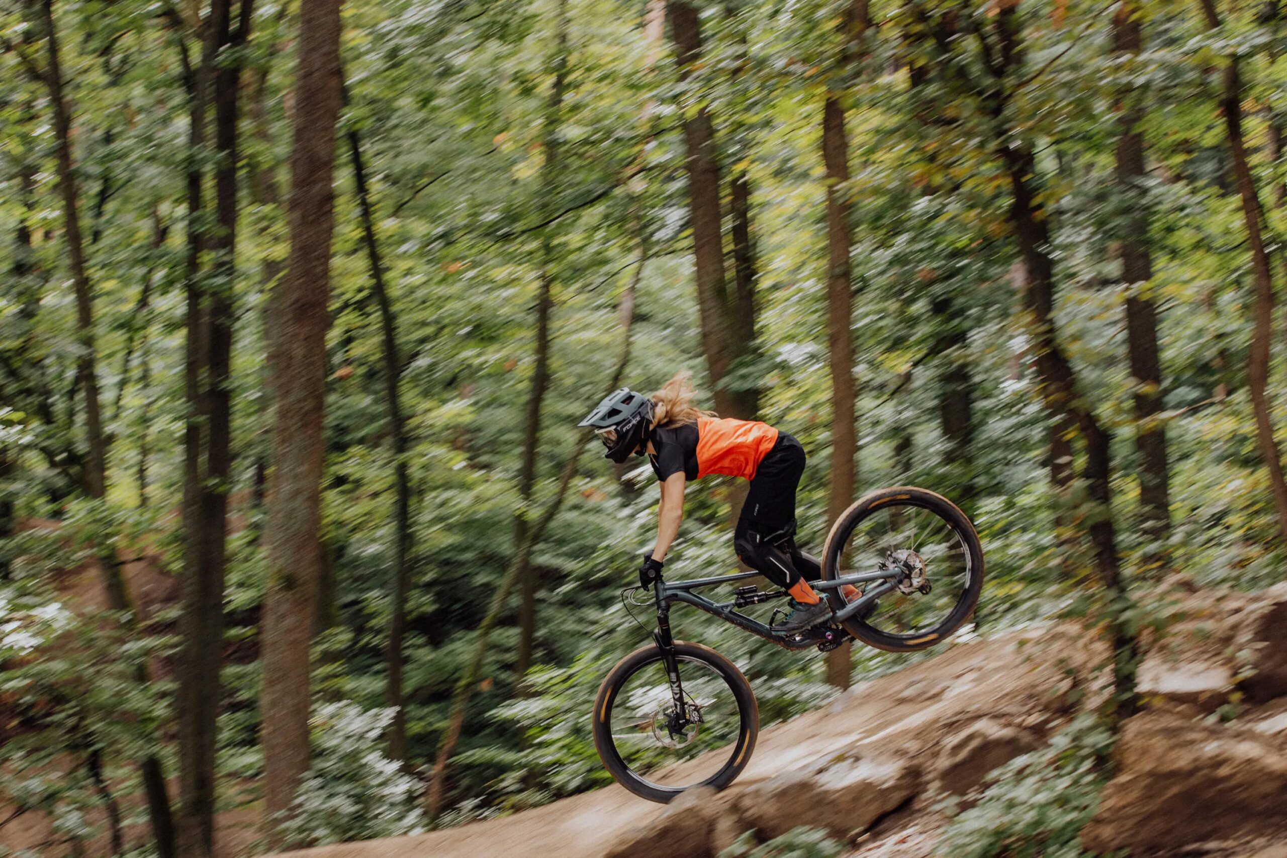 dres FORCE KID MTB CHEERY, černo-oranžový 116-128 - Obrázek 6