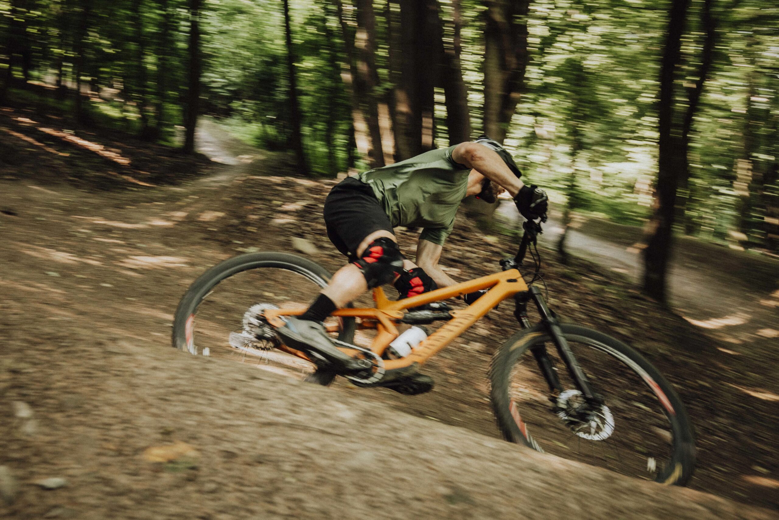 dres FORCE MTB MOUNT krátký rukáv, army S - Obrázek 5