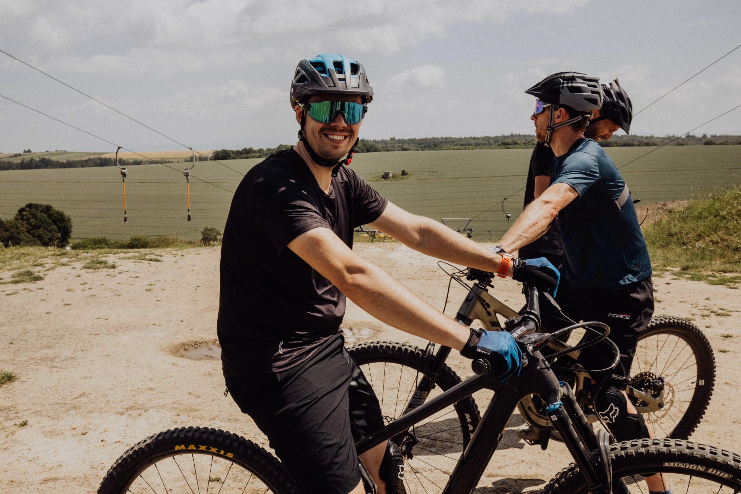 dres FORCE MTB MOUNT krátký rukáv, černý M - Obrázek 5