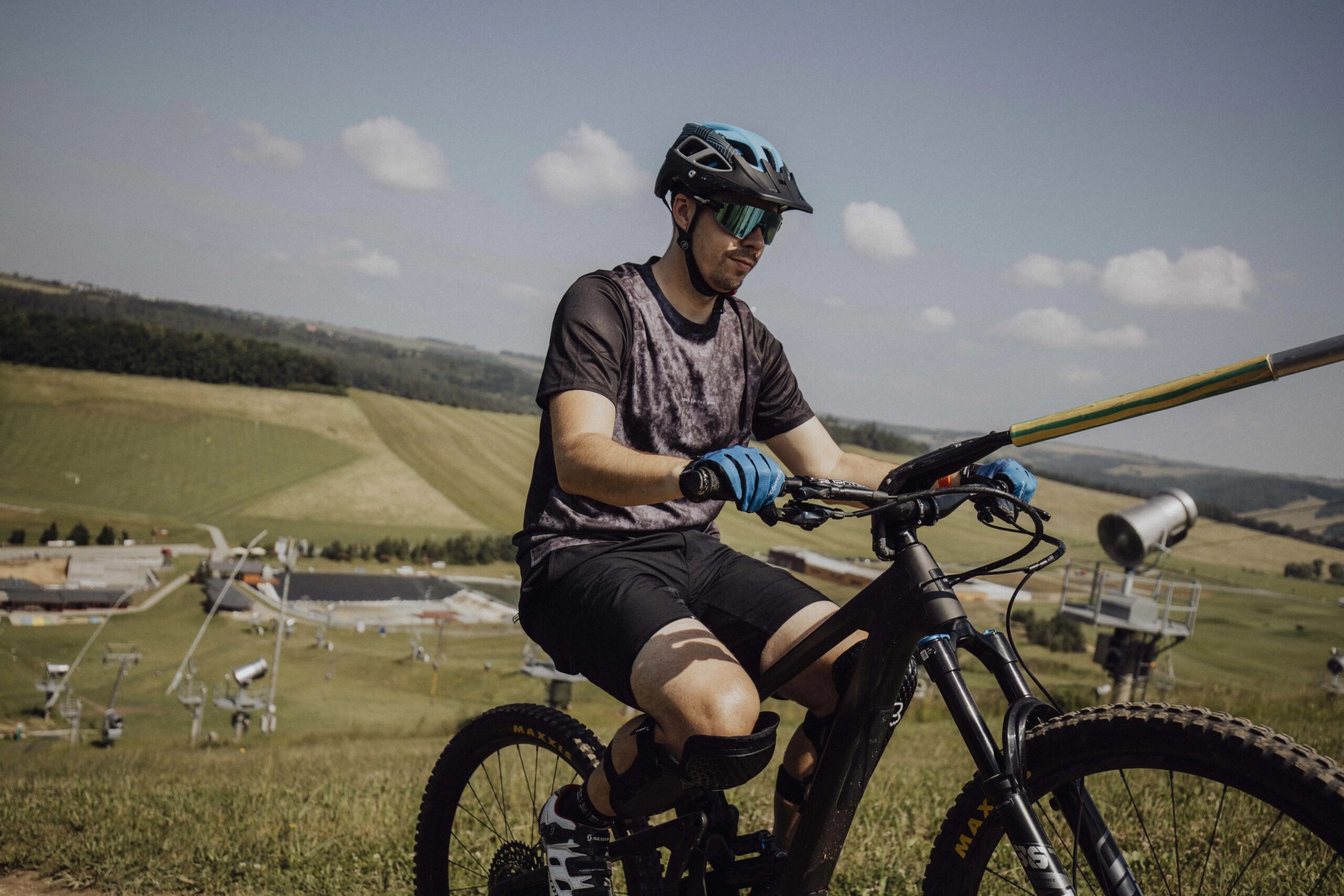 dres FORCE MTB MOVE krátký rukáv, černý S - Obrázek 5