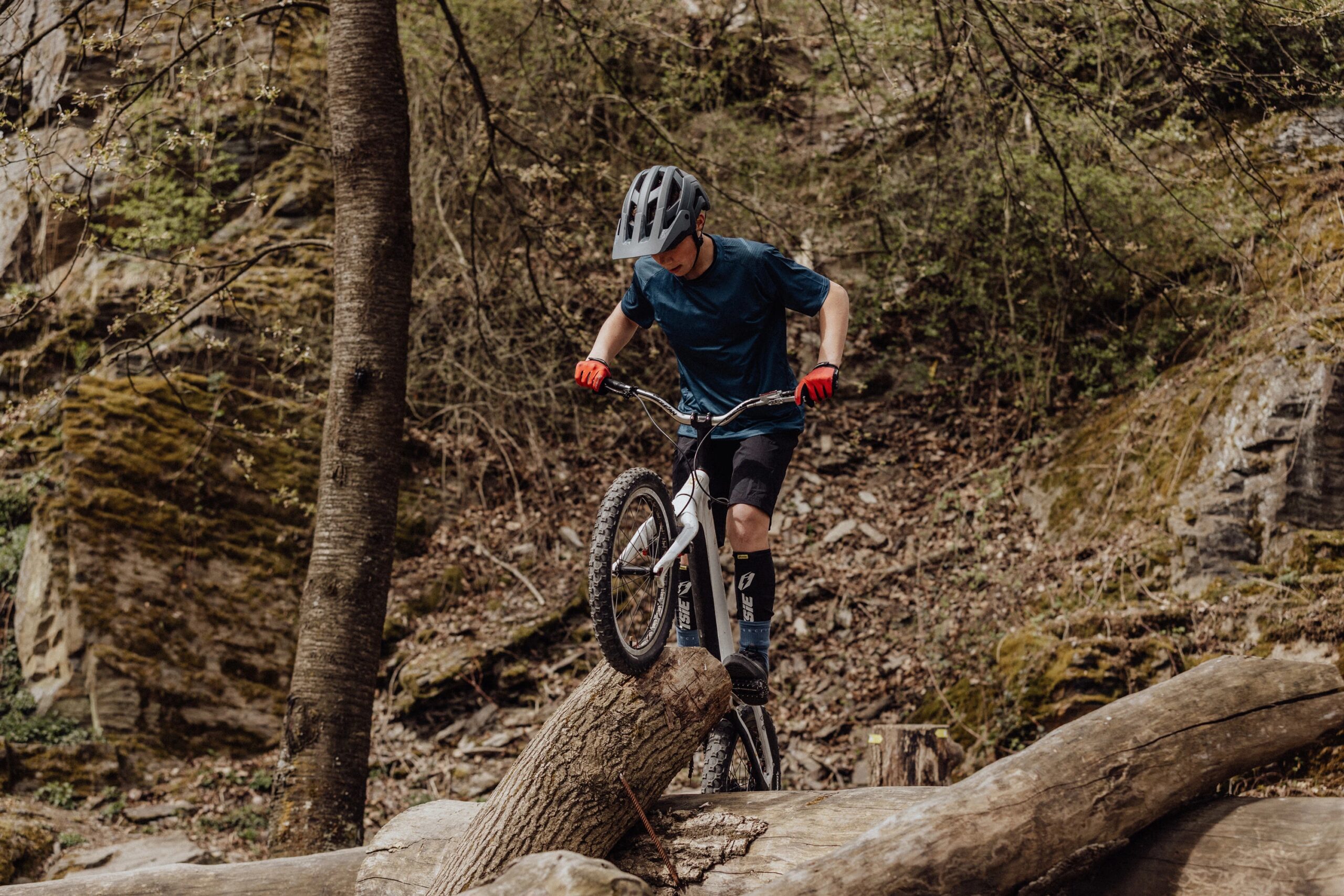 přilba FORCE TRAIL MTB, antracitová - Obrázek 5