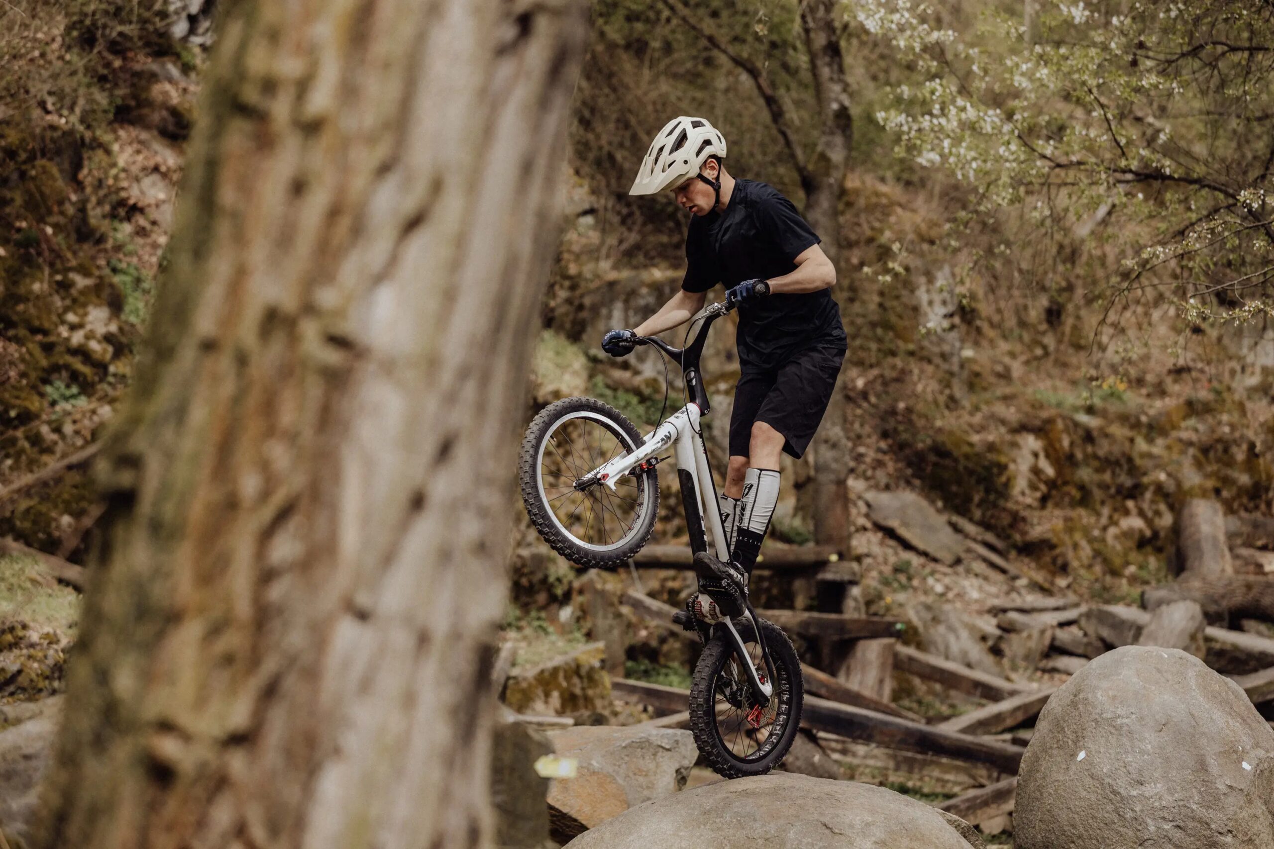 přilba FORCE TRAIL MTB, krémová L - XL - Obrázek 6